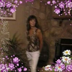 Meet your Posher, Becky